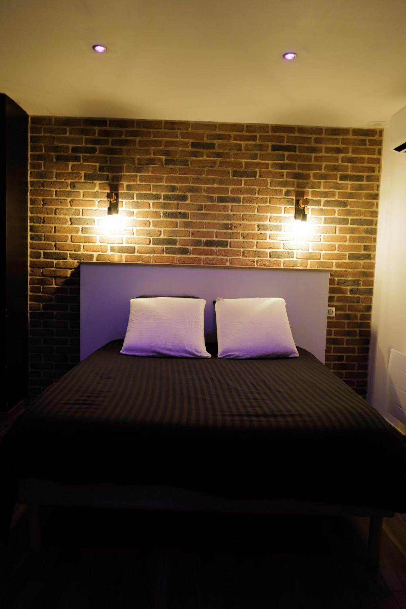 Chambre Romantique Avec Spa Privatif Ferriere-la-Grande ภายนอก รูปภาพ